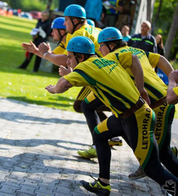 štafeta 4 x 100 metr s pekákami