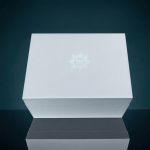 křišťálová přilba v dárkové krabici