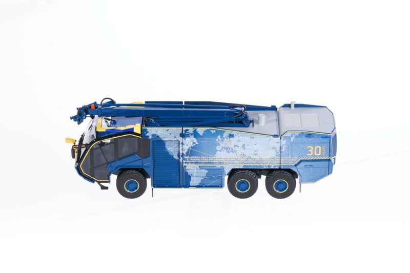 Model PANTHER 6x6 30 let, 1:43 (poslední 2 kusy)