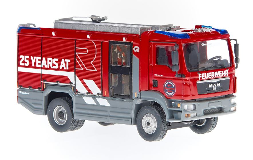 Model Rosenbauer AT 25 let AT, 1:43 - 